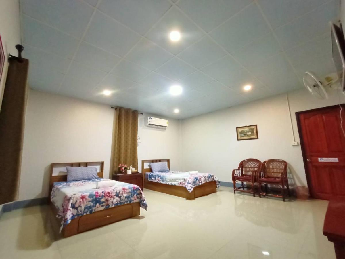 Muangchaem House Hotel Mae Chaem Exterior photo
